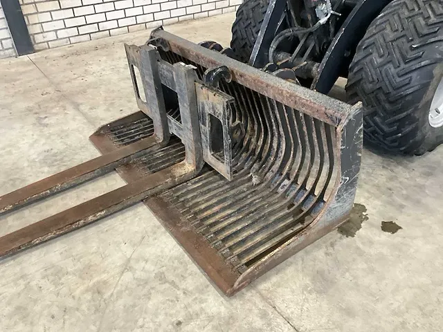 2022 kubota rt260-2 stage 5 shovel - afbeelding 9 van  38