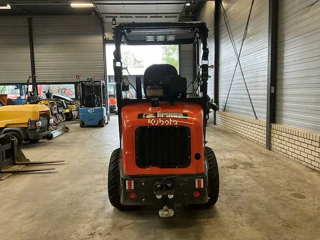 2022 kubota rt260-2 stage 5 shovel - afbeelding 33 van  38