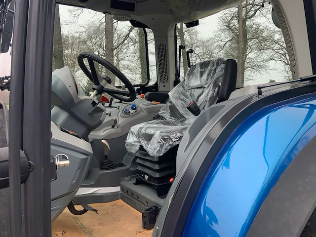 2022 landini 5-100 vierwielaangedreven landbouwtractor “ongebruikt 2 uur” demo model - afbeelding 17 van  41