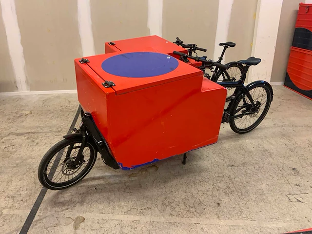 2022 larry vs harry bullitt x met bak bakfiets (2x) - afbeelding 1 van  24