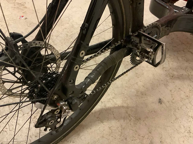 2022 larry vs harry bullitt x met bak bakfiets (2x) - afbeelding 23 van  24