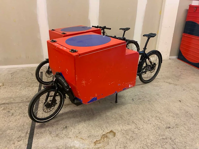 2022 larry vs harry bullitt x met bak bakfiets (2x) - afbeelding 1 van  25