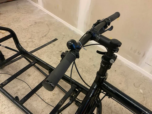 2022 larry vs harry bullitt x met bak bakfiets - afbeelding 8 van  11