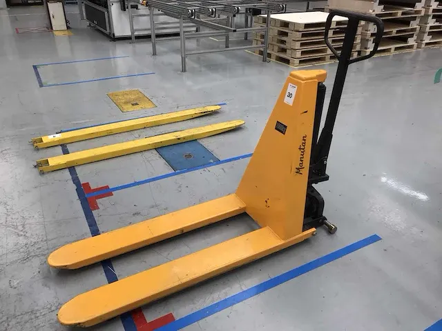 2022 manutan high lift hand hydraulische palletwagen - afbeelding 3 van  6