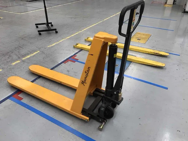 2022 manutan high lift hand hydraulische palletwagen - afbeelding 4 van  6