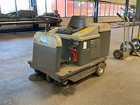 2022 meijer vr 950 zelfrijdende veegmachine - afbeelding 1 van  10