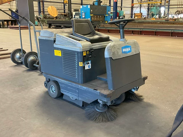 2022 meijer vr 950 zelfrijdende veegmachine - afbeelding 3 van  10