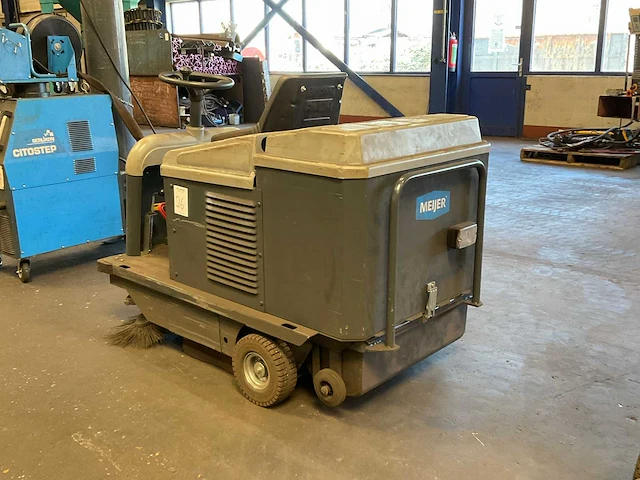 2022 meijer vr 950 zelfrijdende veegmachine - afbeelding 5 van  10