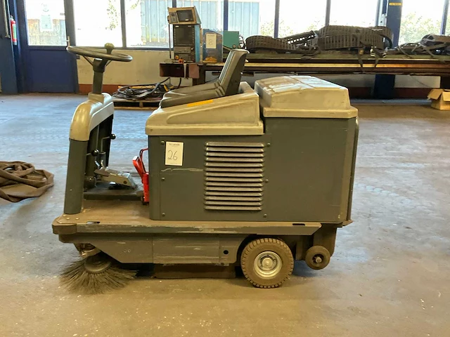 2022 meijer vr 950 zelfrijdende veegmachine - afbeelding 6 van  10