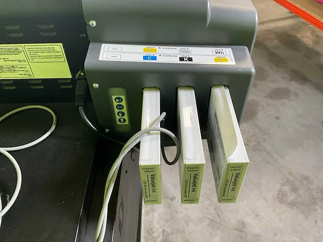 2022 mutoh xpertjet 661uf a2+led flatbedprinter uv - afbeelding 24 van  24