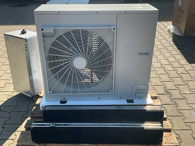 2022 nefit / bosch odusplit4 warmtepomp - afbeelding 8 van  12