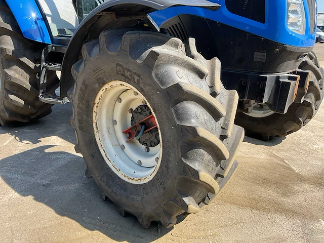 2022 new holland t4.75 s vierwielaangedreven landbouwtractor - afbeelding 5 van  37