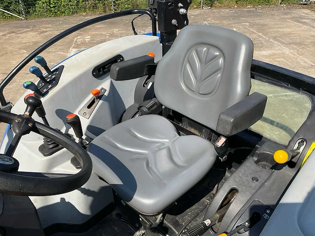 2022 new holland t4.75 s vierwielaangedreven landbouwtractor - afbeelding 14 van  37