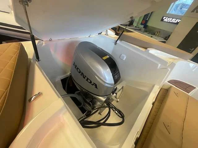 2022 oud huijzer 616 sloep incl honda 60 pk - nieuw - afbeelding 10 van  22