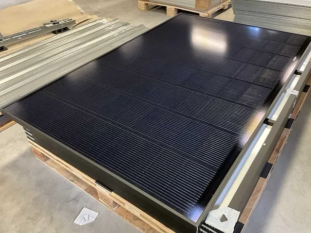 2022 rec 420/aa pure-r zonnepaneel (7x) - afbeelding 1 van  4