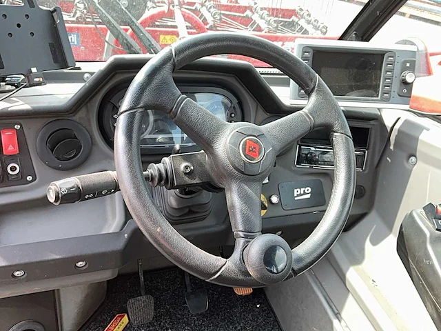 2022 reform metrac h75 tractor / werktuigdrager - afbeelding 22 van  50