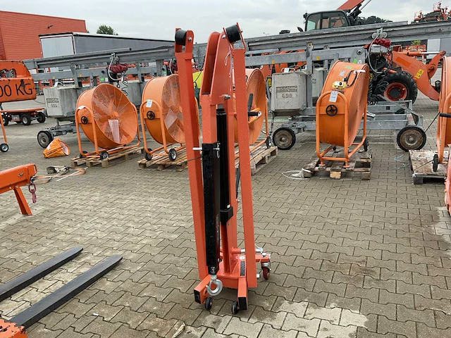 2022 rema gwk-1000 werkplaatskraan - afbeelding 1 van  5