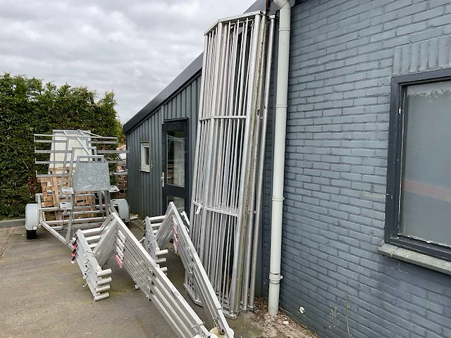 2022 rss s217-s219 aluminium dakrandbeveiligingsset (4x) - afbeelding 3 van  7