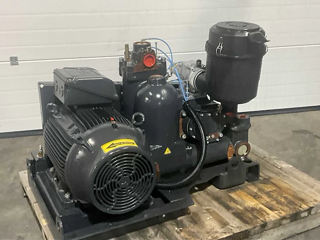 2022 sandvik ct 60 schroefcompressor - afbeelding 1 van  26