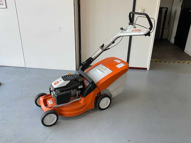 2022 stihl rm 448 vc grasmaaier - afbeelding 1 van  7