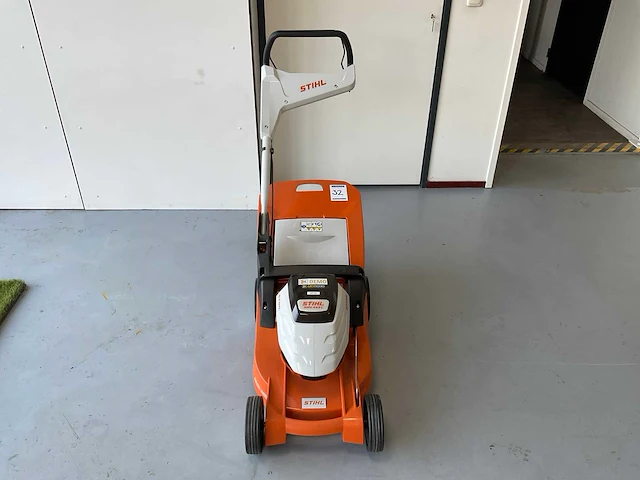 2022 stihl rma 443 c accu-grasmaaierset - afbeelding 2 van  9