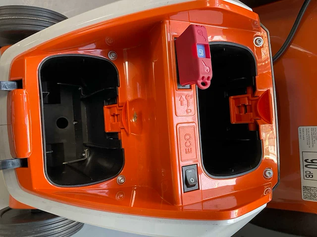 2022 stihl rma 443 c accu-grasmaaierset - afbeelding 8 van  9