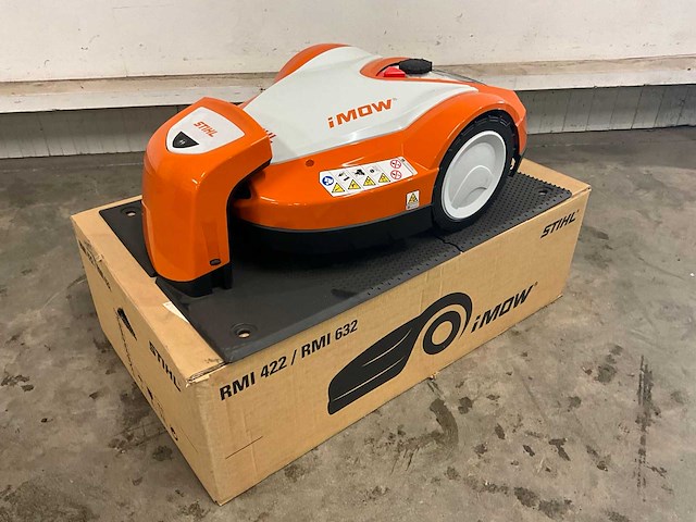 2022 stihl rmi 632 robotmaaier - afbeelding 1 van  14