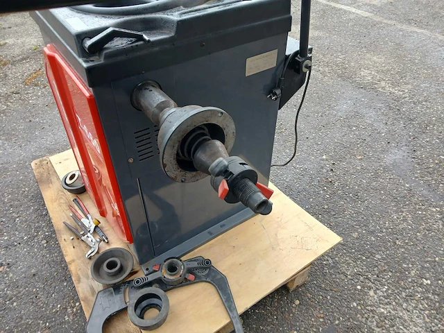 2022 tce t-660 balanceermachine - afbeelding 5 van  8