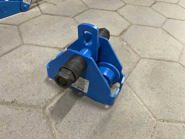 2022 torso pt05 loopkat - afbeelding 1 van  3