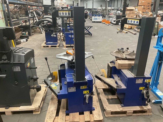 2022 trainway zh620 banden de-en montageapparaat - afbeelding 5 van  6