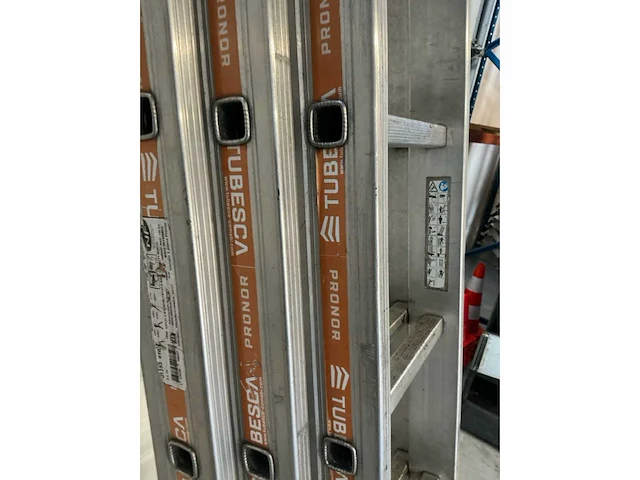 2022 tubesca pronor reformladder driedelig - afbeelding 4 van  6