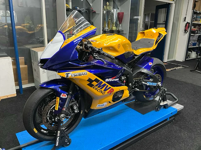 2022 yamaha yzf r6 motorfiets racemotor (fullspec world supersport motorblok) - afbeelding 1 van  23