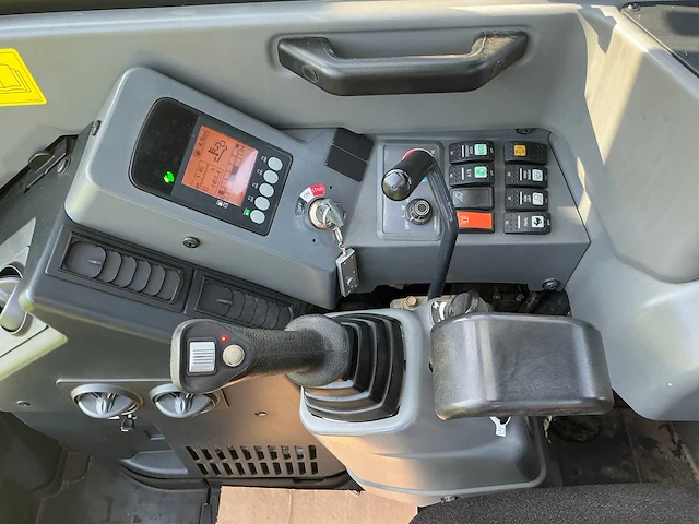 2022 yanmar sv-100-2a-2pb rupsgraafmachine - afbeelding 24 van  45