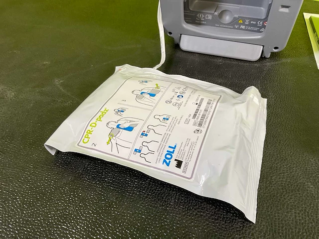 2022 zoll aed3 defibrillator (3x) - afbeelding 5 van  9