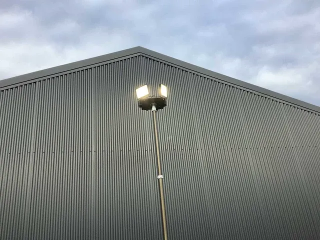 2023 - 4-in-1 mobiel werkstation (lastoestel+generator+compressor+lichtmast) - afbeelding 15 van  33