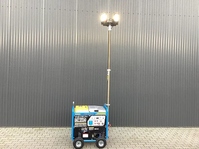 2023 - 4-in-1 mobiel werkstation (lastoestel+generator+compressor+lichtmast) - afbeelding 16 van  33