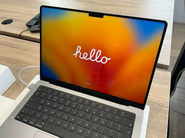 2023 apple macbook pro 14" a2779 laptop - afbeelding 2 van  7