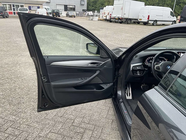 2023 bmw 5-serie 530e m sport personenauto - afbeelding 7 van  63