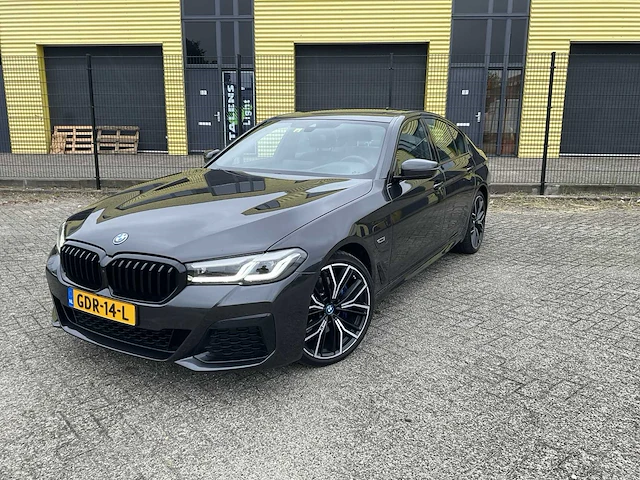 2023 bmw 5-serie 530e m sport personenauto - afbeelding 1 van  63