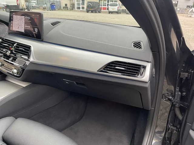 2023 bmw 5-serie 530e m sport personenauto - afbeelding 44 van  63