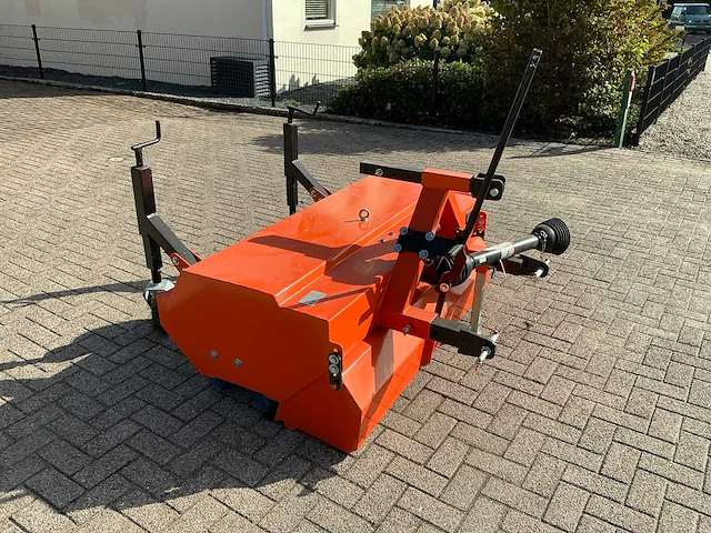 2023 boxer vm150 veegmachine - afbeelding 1 van  9