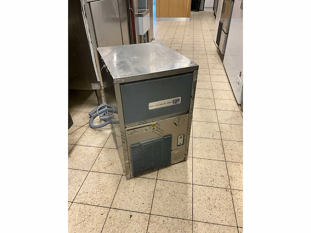 2023 brema sl 50 a ijsblokjesmachine - afbeelding 2 van  7
