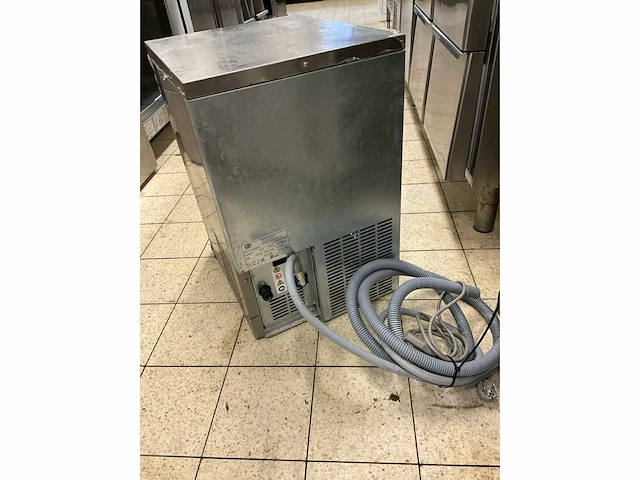2023 brema sl 50 a ijsblokjesmachine - afbeelding 6 van  7