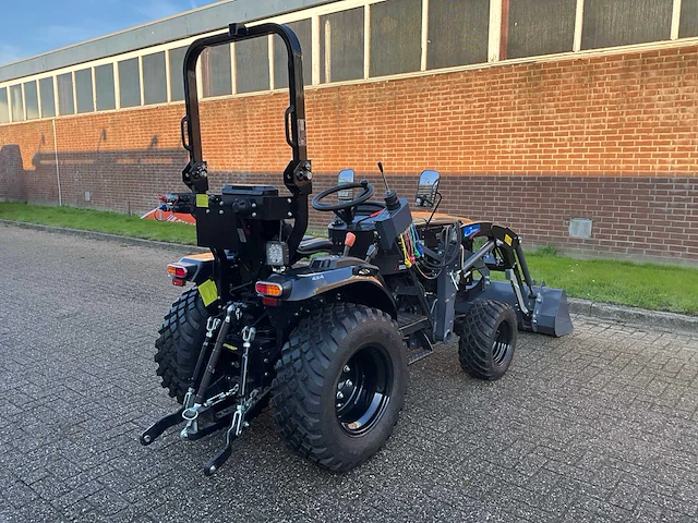 2023 captain 263 bagheera 4wd minitractor + voorlader - afbeelding 14 van  28