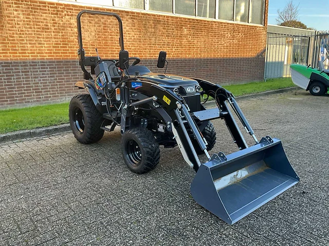 2023 captain 263 bagheera 4wd minitractor + voorlader - afbeelding 23 van  28