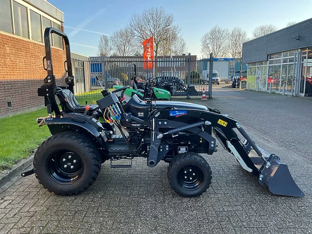 2023 captain 263 bagheera 4wd minitractor + voorlader - afbeelding 25 van  28