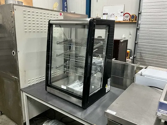 2023 cw-146 koelvitrine - afbeelding 1 van  6