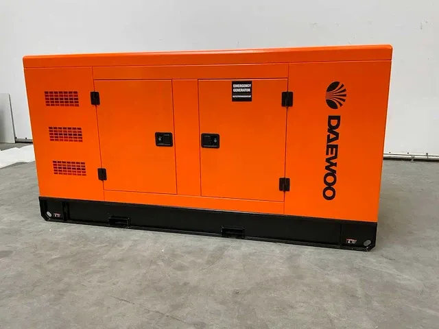 2023 daewoo dagfs-100 100kva noodstroomaggregaat - afbeelding 4 van  23