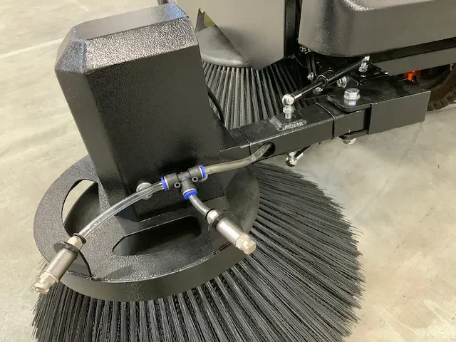 2023 daewoo das100 cabine veegmachine - afbeelding 17 van  26