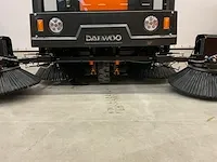 2023 daewoo das100 cabine veegmachine - afbeelding 26 van  26